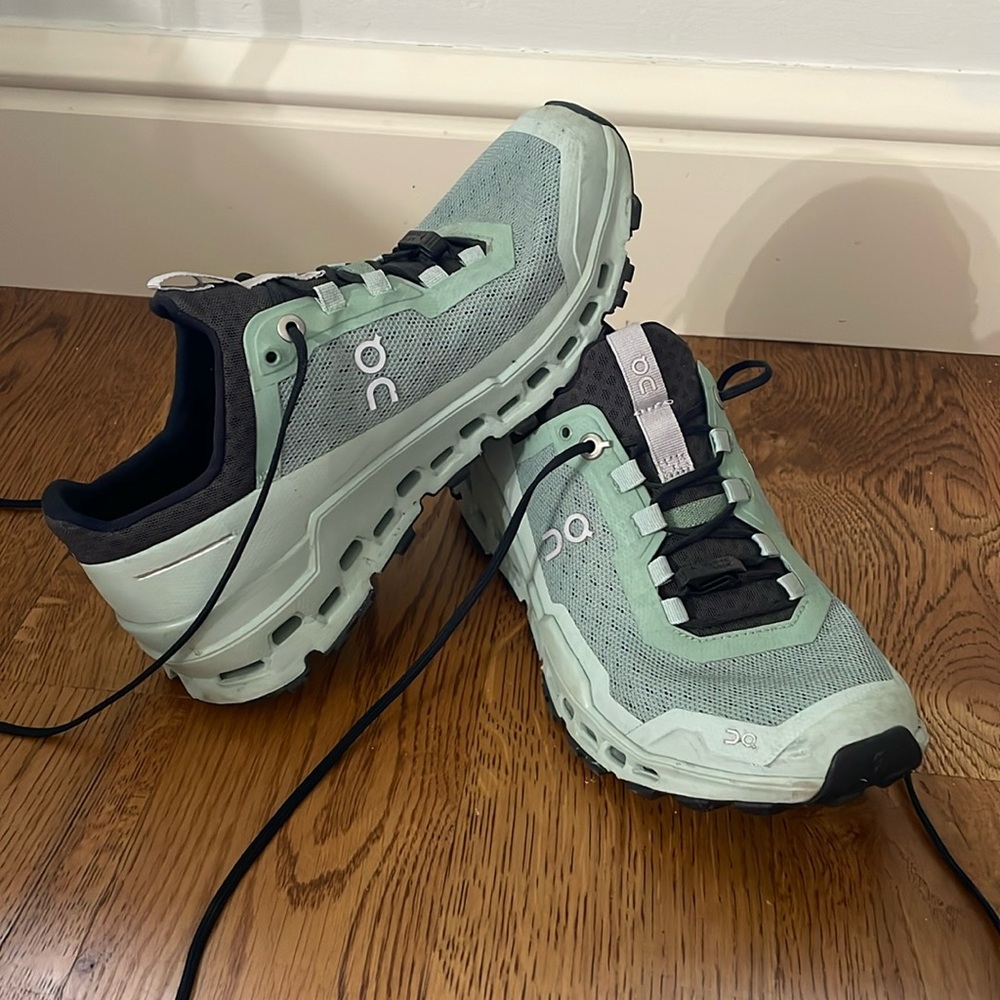 women’s On Cloud running shoe